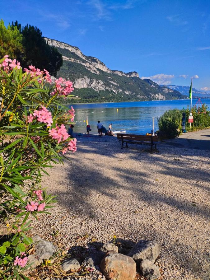 Entre Lacs Et Montagnes Cusy Exterior photo